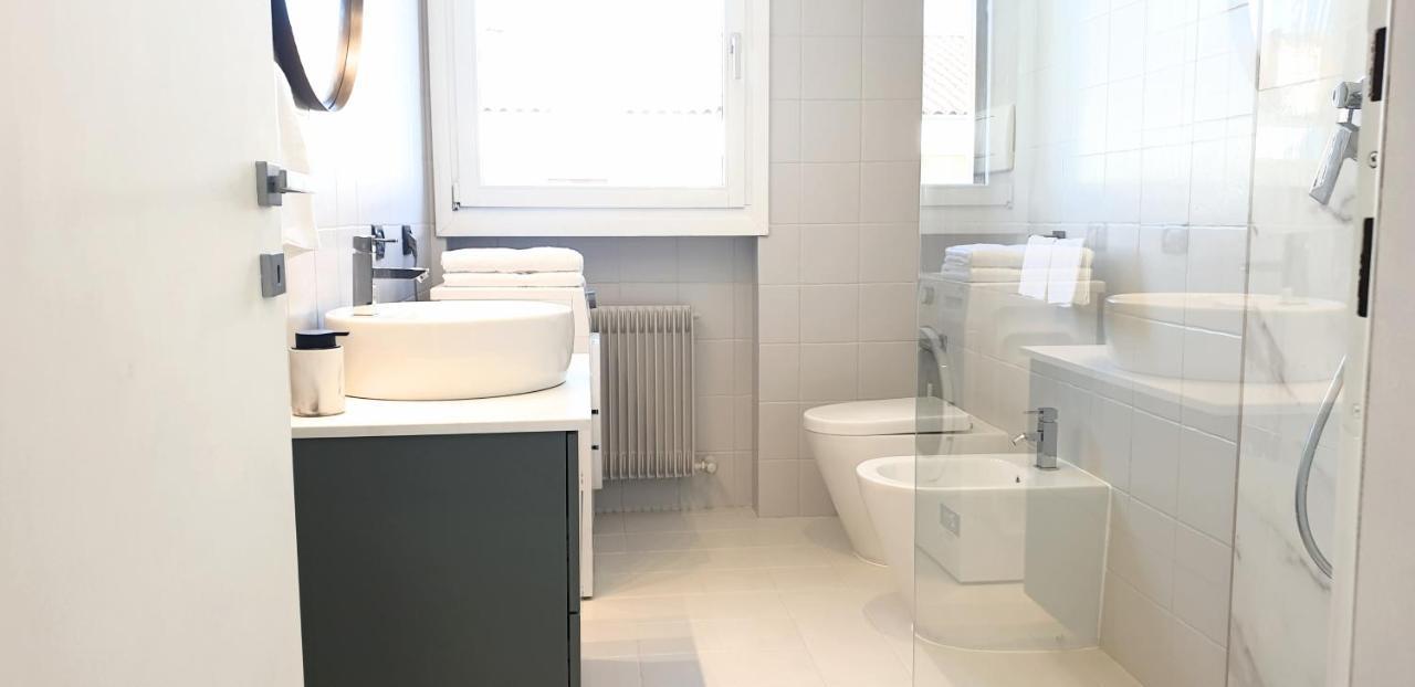 Venezia & Treviso Design Apartment By Anthea Homes Casier Bagian luar foto